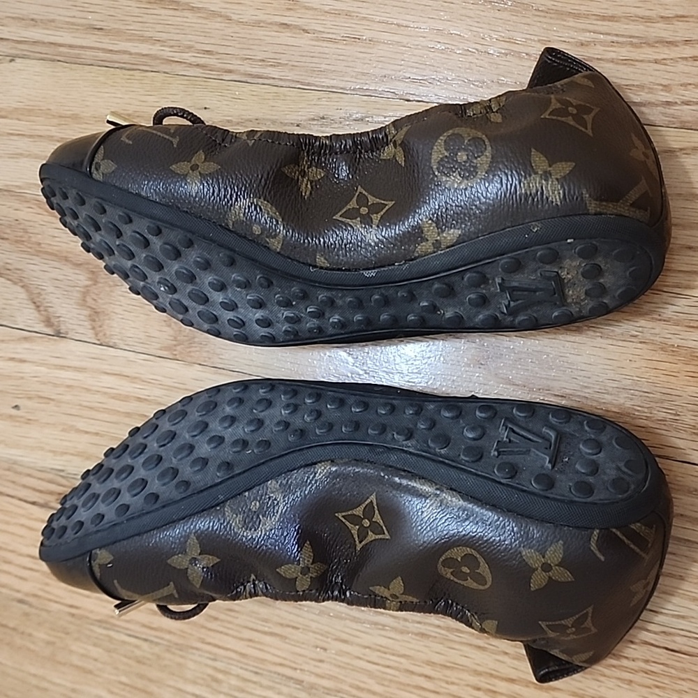 Louis Vuitton Brown and Black Flats & Loafers - Picture 7 of 13